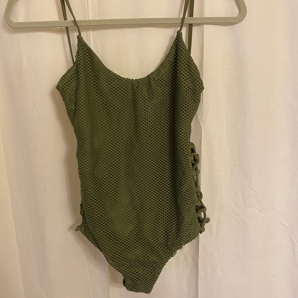 Billabong women’s bathing suit